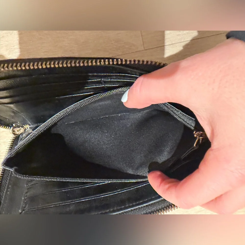 Black Leather Quilted Wallet clutch - Picture 7 of 10